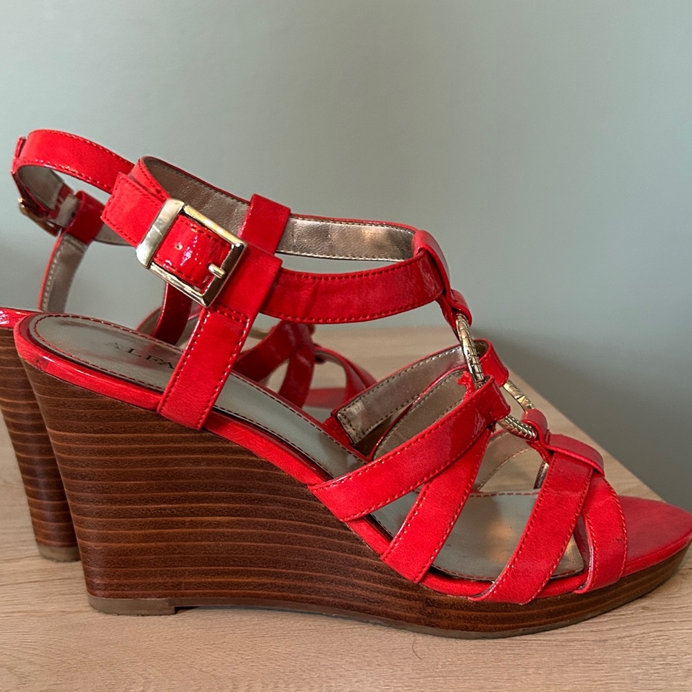 Alfani Vibrant Red and Gold Wedge Sandals - Picture 8 of 13